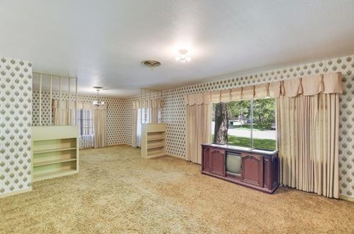 2019 Brentwood St, Austin TX  78752-4105 exterior
