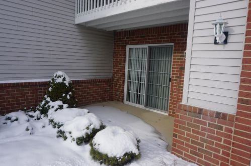 1280 Village Centre Dr, Kenosha, WI 53144-7259