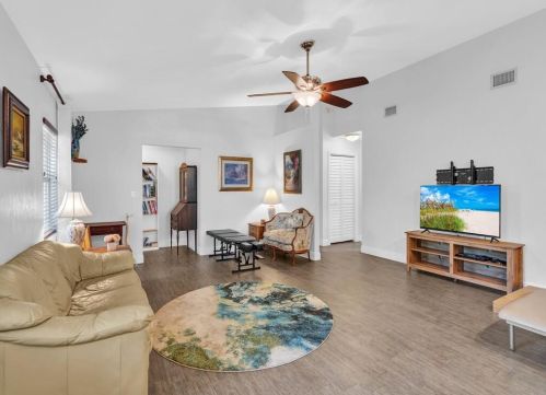 1166 37 Ave, Vero Beach FL 32960-2534 exterior