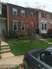 2807 Knollside Ln, Vienna VA  22180-7003 exterior