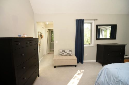 1210 Eagle Bay Dr, Crotonville NY  10562-2355 exterior