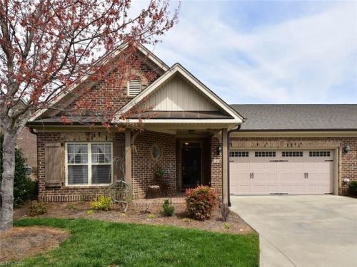 4 Liberty Square Cir, Greensboro, NC 27455-2195