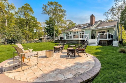 475 Pinewood Rd, Nassau Point, NY 11935-2278