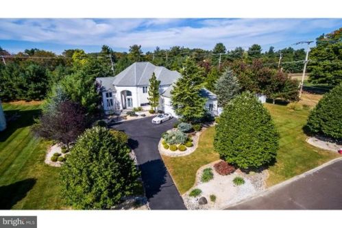 150 Maureen Rd, Southampton, PA 18966-2445