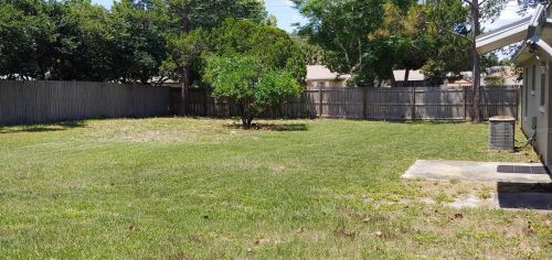 1585 Dead River Rd, Tavares, FL 32778-3695
