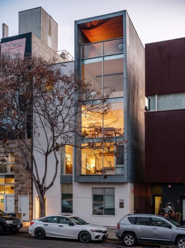 1944 State St, San Diego CA 92101-2234 exterior