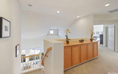 600 Landmark Ln, Redwood City CA  94065-2888 exterior