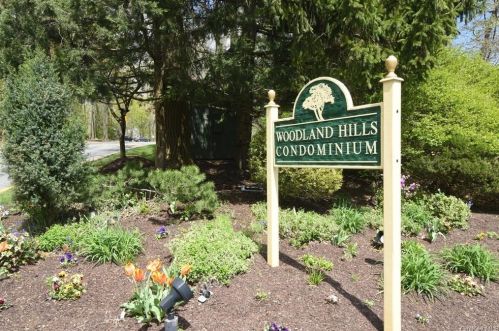 413 Woodland Hl Rd, White Plains NY  10603-3135 exterior