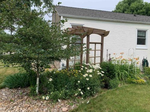 1663 Mason Way, Green Bay WI  54302-2721 exterior