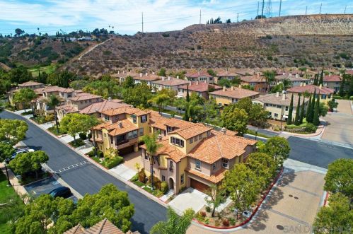 2713 Matera Ln, San Diego, CA 92108-6739