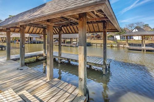 8215 Shoregrove Dr, Humble, TX 77346-1642