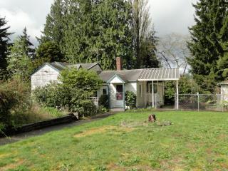 6904 Berkshire Dr, Everett WA  98203-5150 exterior