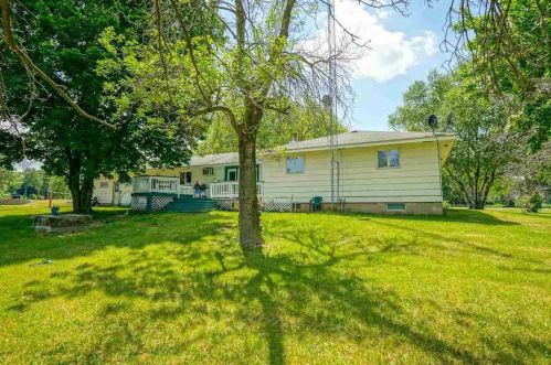 4154 9th Ave, Wisconsin Dells WI  53965-8831 exterior