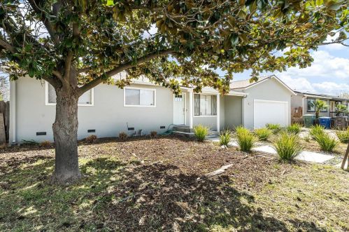 16000 Cambridge Dr, Lathrop, CA 95330-9147