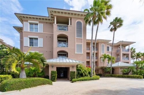 100 Beachside Dr, Vero Beach, FL 32963-9565