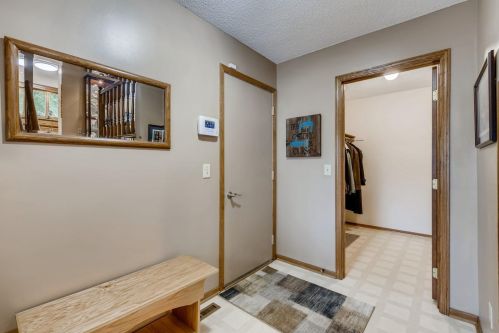 8200 Custer Trl, South Saint Paul, MN 55076-3380