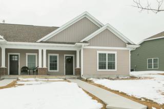 1815 Richmond Ln, Iowa City IA  52240-4766 exterior