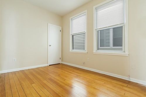 328 Avenue A, Bayonne NJ  07002-1320 exterior