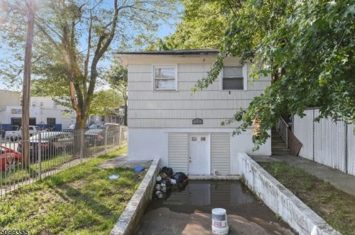 51 Normandy Pl, Irvington NJ  07111-3185 exterior