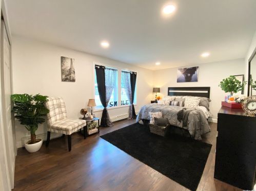 70 Gates Ave, Central Islip NY  11722-1809 exterior