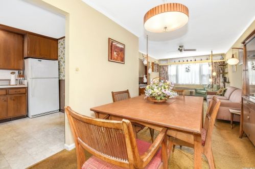 11 Ruby Ln, Huntington Station NY  11746-4518 exterior