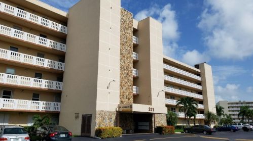321 3rd St, Dania Beach FL  33004-4728 exterior