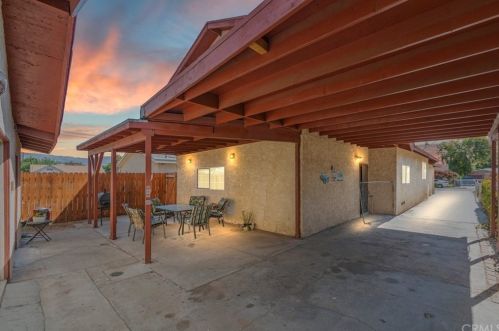 588 Roberds Ave, San Bernardino, CA 92411-2633