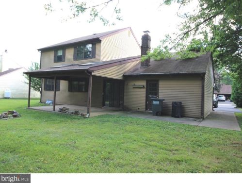 1781 Whitebriar Rd, Southampton, PA 18966-4555
