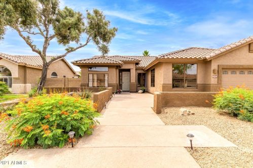 297 Oxford Ln, Gilbert, AZ 85233-8753