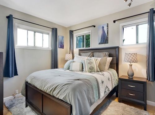 6520 Rosebay St, Long Beach CA  90808-4057 exterior