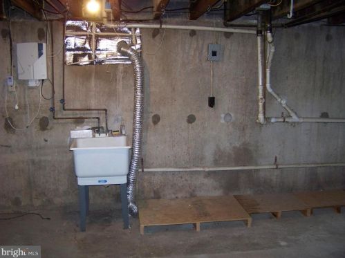 607 Hamilton St, Norristown PA 19401-4234 exterior