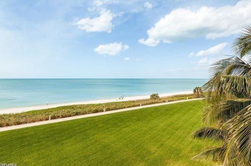 6 Hawk St, Naples FL  34113-4014 exterior