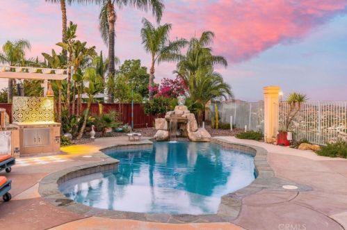 44 Bella Firenze, Lake Elsinore, CA 92532-0117