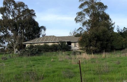 4600 Acacia Way, Penngrove, CA 94951-9775