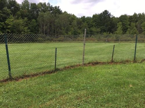 2376 Lake Rd, Hermitage PA  16150-3030 exterior