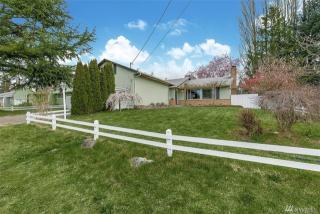 16712 Corliss Ave, Seattle, WA 98133-5554