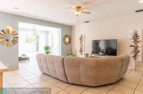 17455 13th St, Hollywood FL  33029-4817 exterior