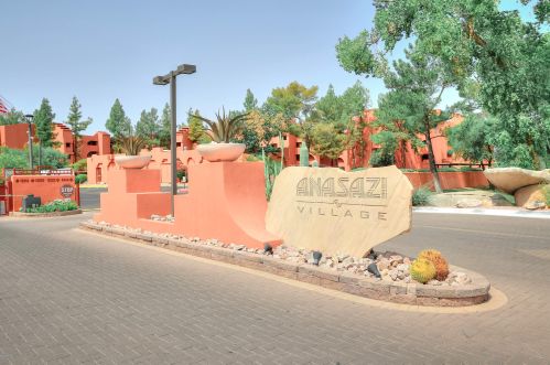 4303 Cactus Rd, Phoenix AZ  85032-7637 exterior