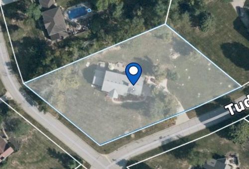 1070 Tudor Ln, Florence KY  41042-9647 exterior