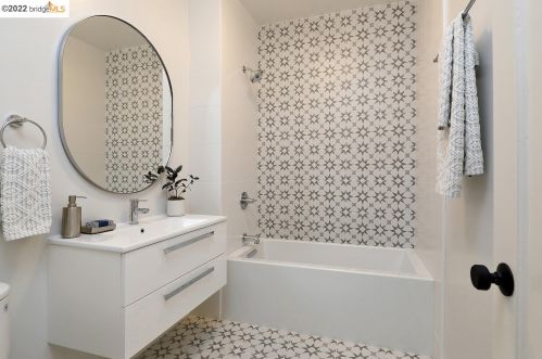 4215 Glen Ave, Oakland CA  94611-4349 exterior