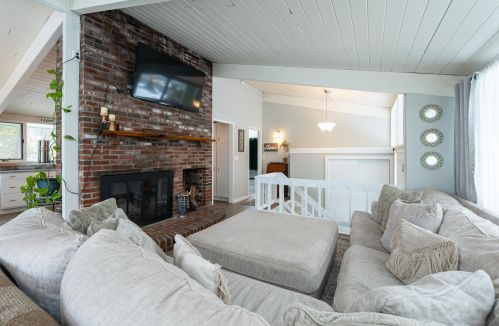 418 Deerpath Ln, Allenstown NH  03275-3213 exterior