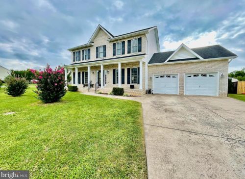 677 Dellinger Dr, Strasburg, VA 22657-3775