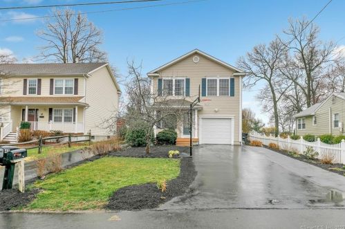 47 Windy Hill Rd, Milford, CT 06461-2356