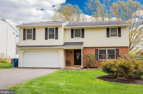 3188 Thistle Dr, Lancaster, PA 17601-1376