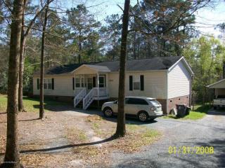 220 Groves Point Cir, Hampstead, NC 28443-7174