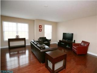 5950 Woodshire Dr, Westerville, OH 43081-6044