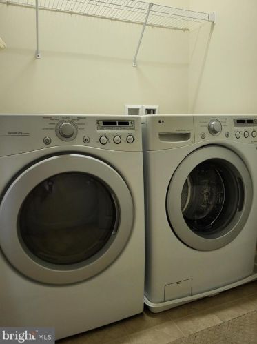 404 Madison Manor Ct, Herndon VA  20170-4540 exterior