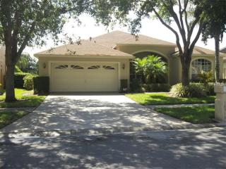 18916 Maisons Dr, Lutz, FL 33558-2836