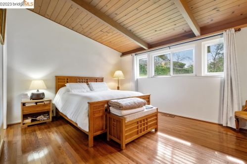 8 Rae Dr, Orinda CA  94563-4360 exterior