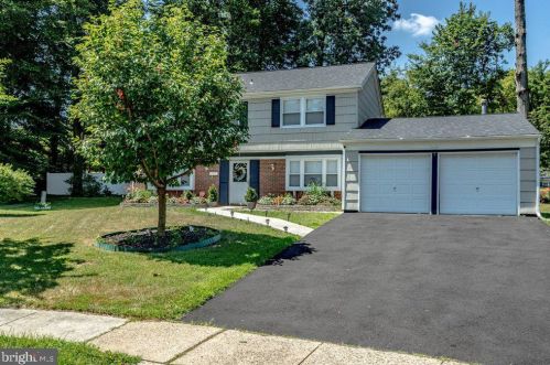 9 Emerald Ct, Willingboro NJ  08046-2272 exterior